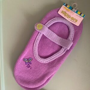 NWT Capelli Slippers with gripper Purple Butterfly design 2006